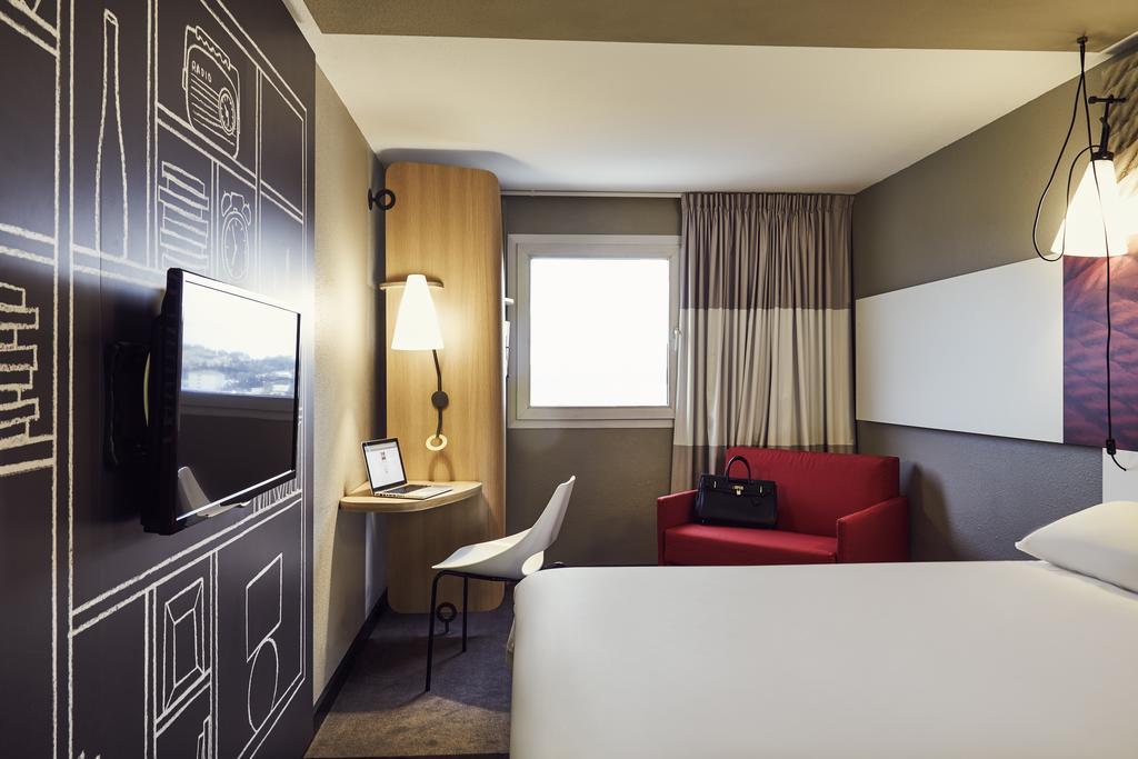 Ibis Toulon La Valette Hotel Room photo